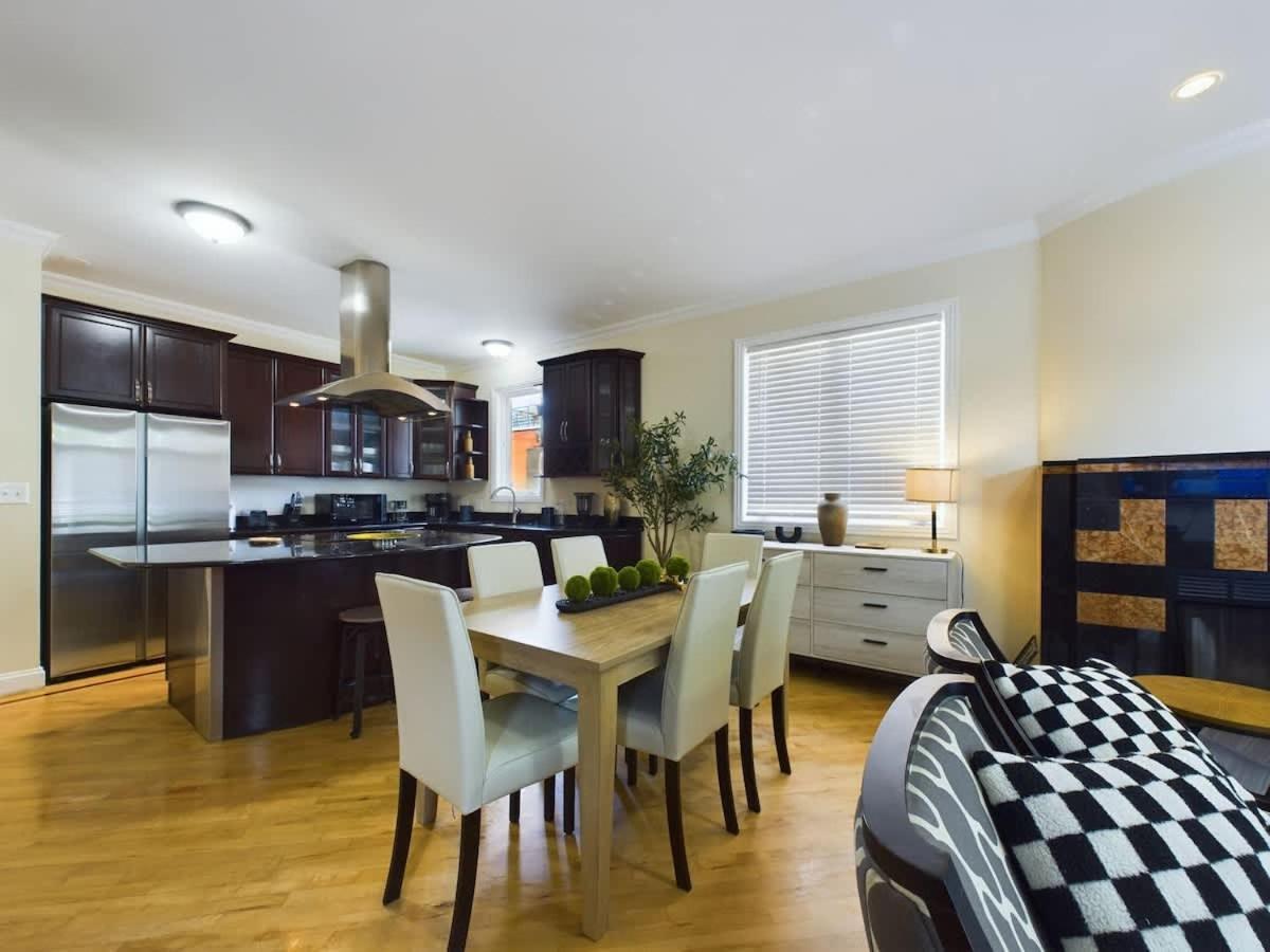 Luxe 4Br With Hot Tub & Game Room 시카고 외부 사진